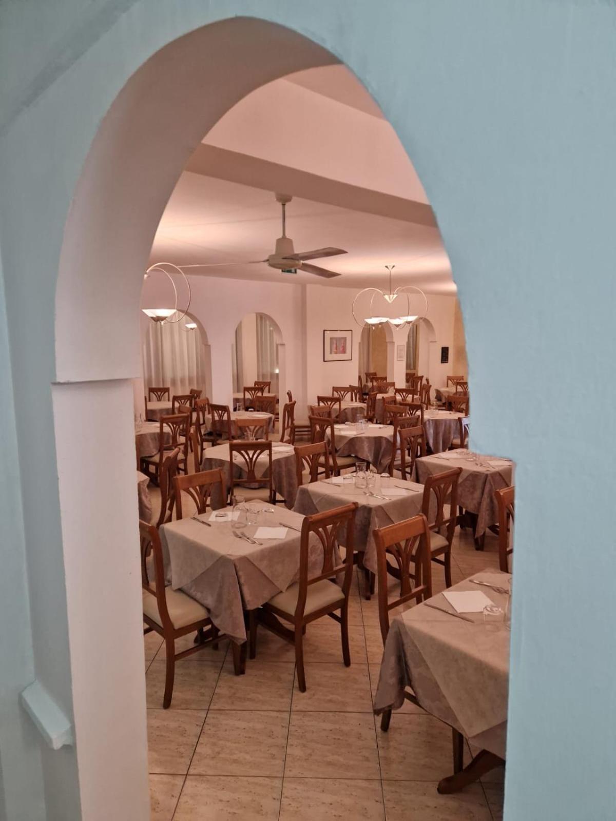 Hotel Caruso Rimini Exterior foto
